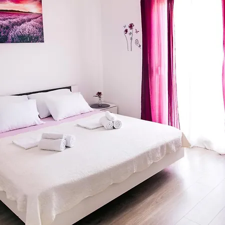 Prekrasan “marko” Sa Dvije Sobe Appartement